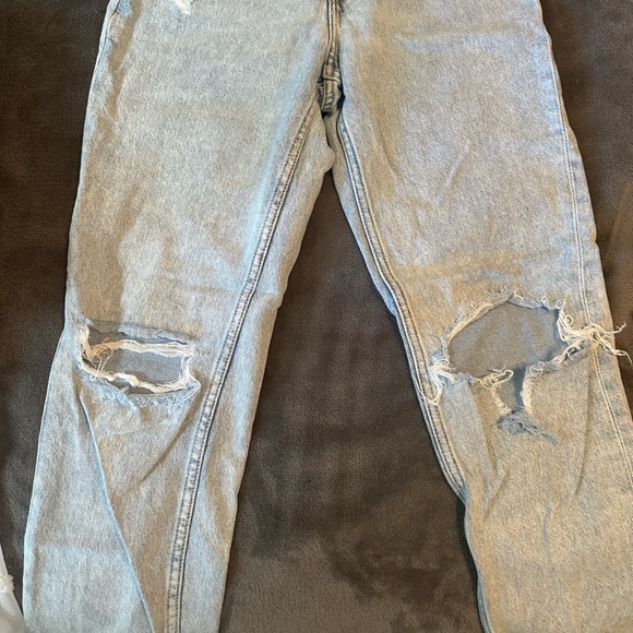 H&M Light Blue Boyfriend Jeans - Picture 4 of 4